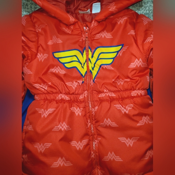 Wonder Woman Toddler Girl Hooded Puffer Jacket - Picture 2 of 11